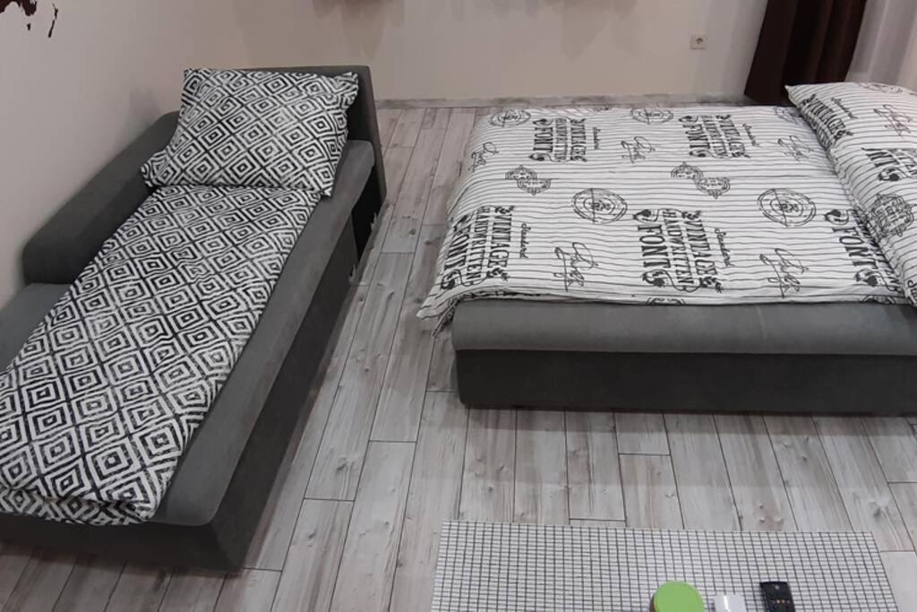 High Street Apartman Мішкольц Екстер'єр фото