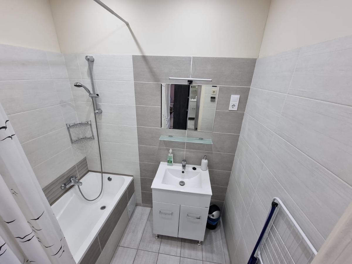 High Street Apartman Мішкольц Екстер'єр фото