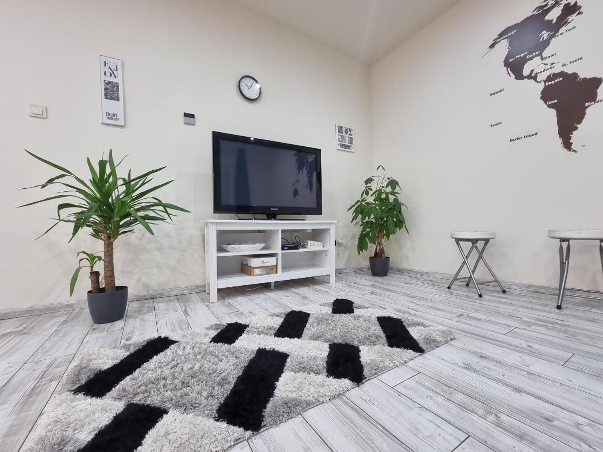 High Street Apartman Мішкольц Екстер'єр фото