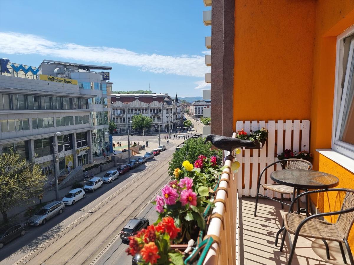 High Street Apartman Мішкольц Екстер'єр фото
