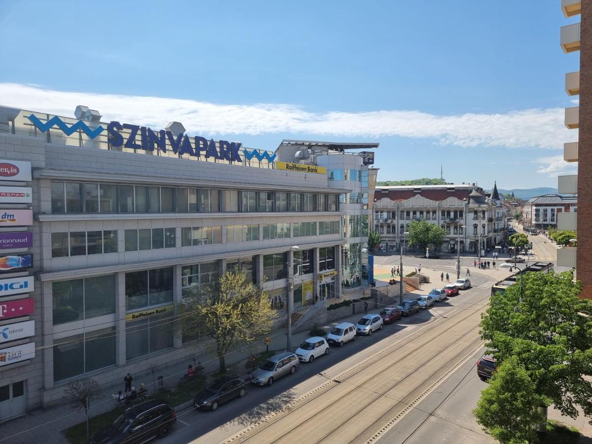 High Street Apartman Мішкольц Екстер'єр фото