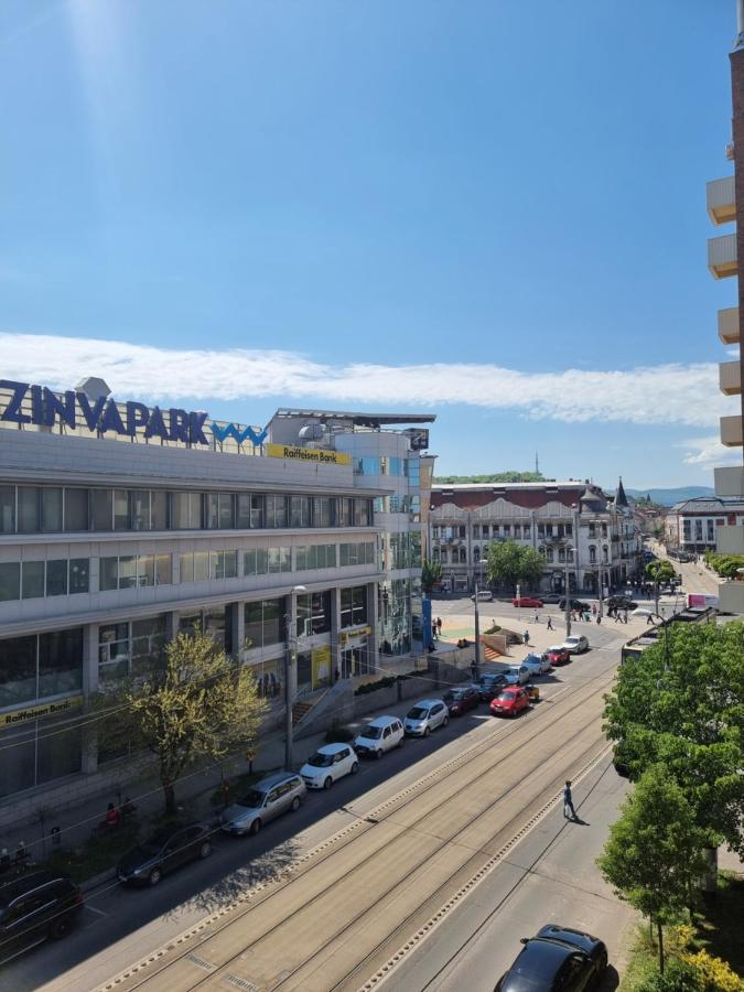 High Street Apartman Мішкольц Екстер'єр фото