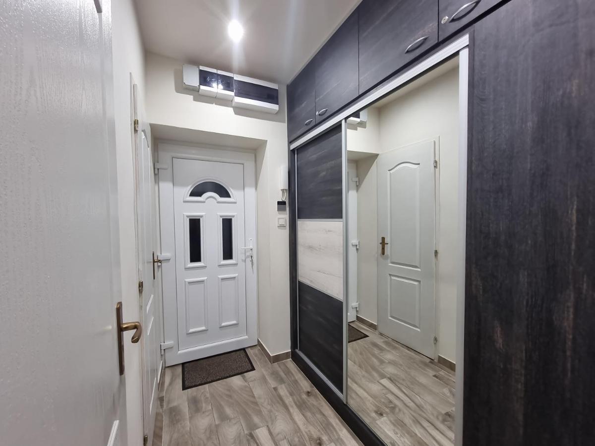 High Street Apartman Мішкольц Екстер'єр фото